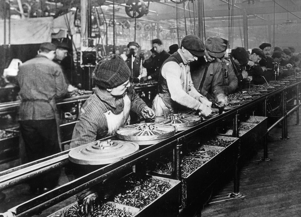 Ford Model T assembly line, 1913